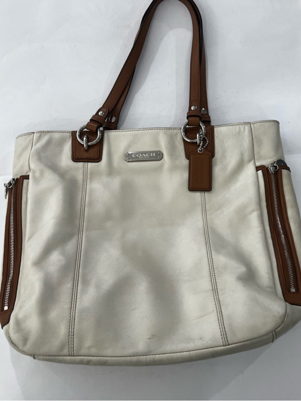 Authentic Coach Legacy Leather Tote – Cream w/ Brown Trim - Picture 3 of 14